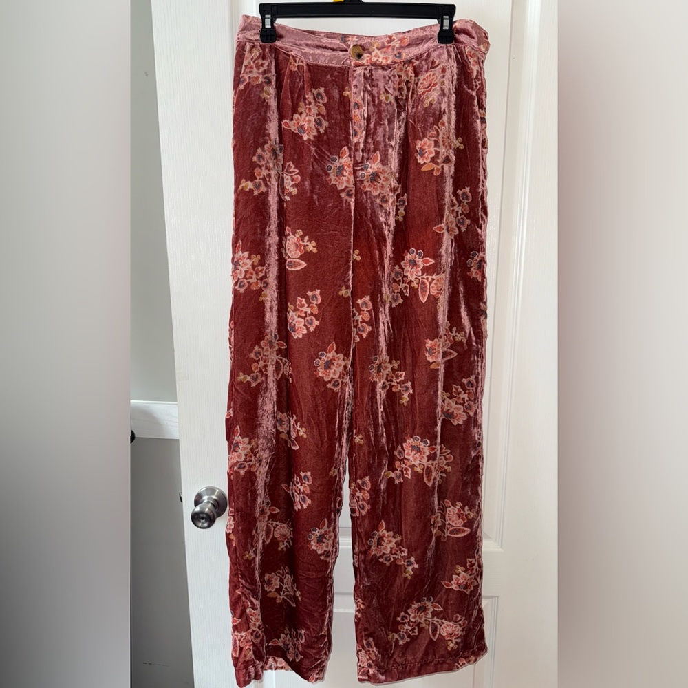 Ellison Red Floral Wide-Leg Velvet Pants - Picture 2 of 4